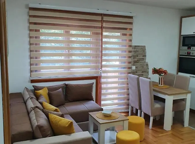 Διαμέρισμα Apartmanbogdanovic012 *